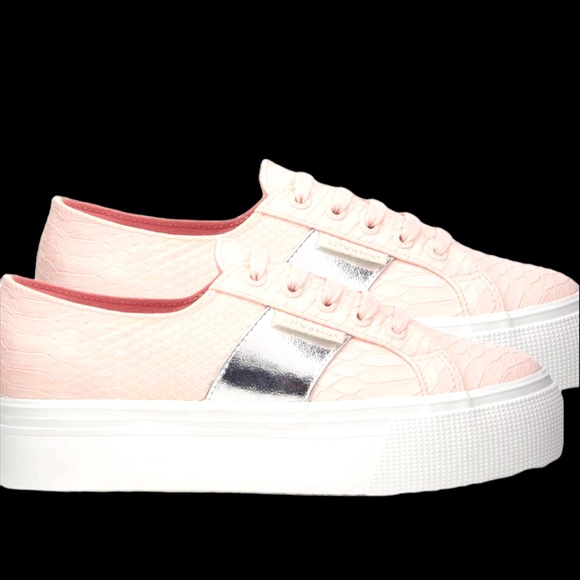 Superga women’s 8.5 / Euro 39 1/2 LT. Pink platform trainers new with tags - Picture 2 of 10